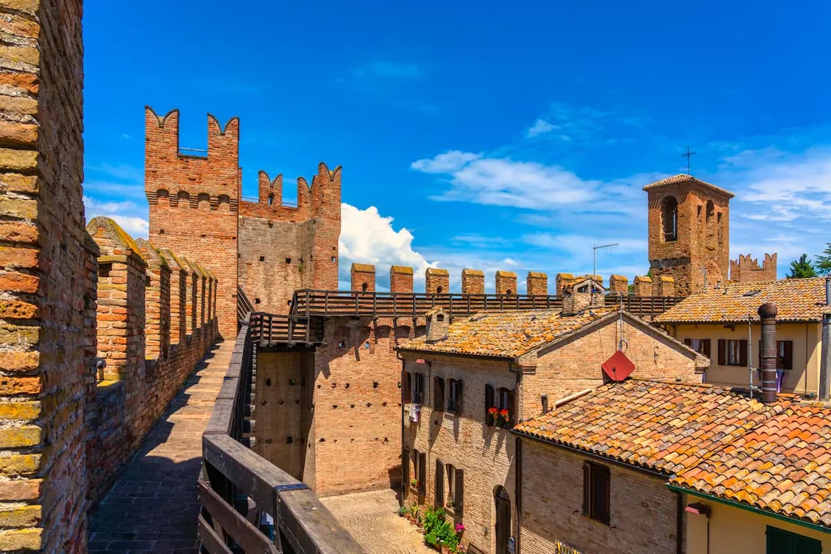 Gradara vicino alla Tenuta dei Franceschi